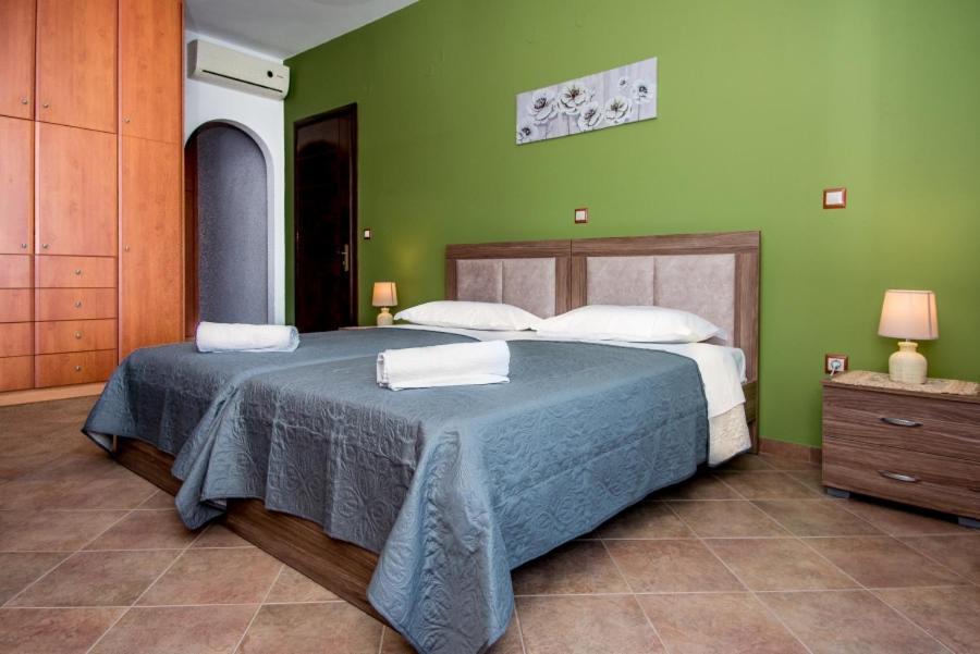 Villa Irida Afrato Exterior foto